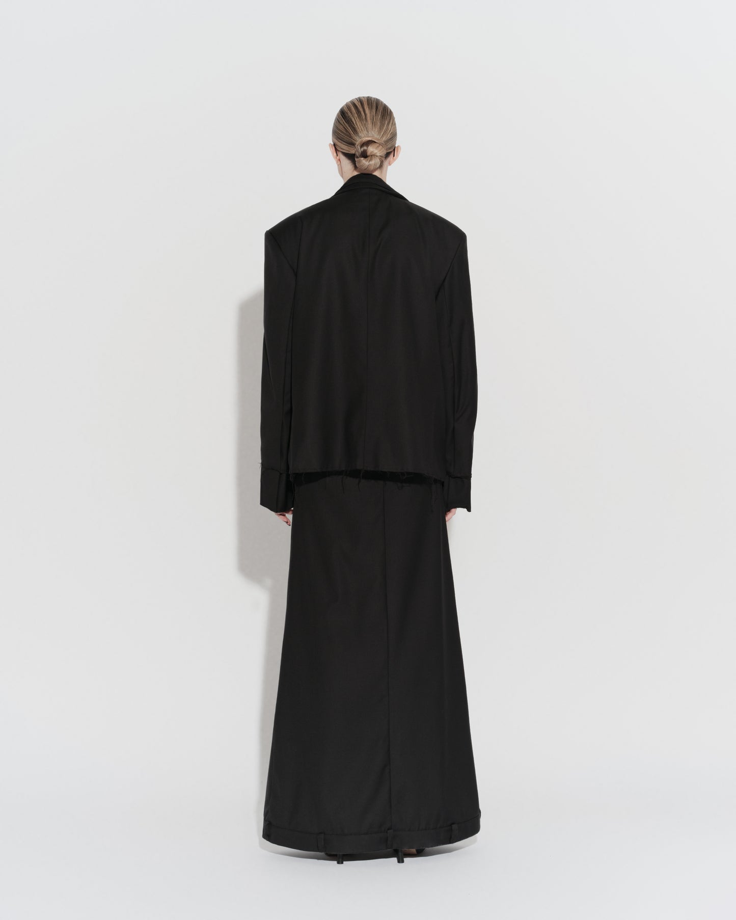 "BED OF THORNS" BLACK BLAZER
