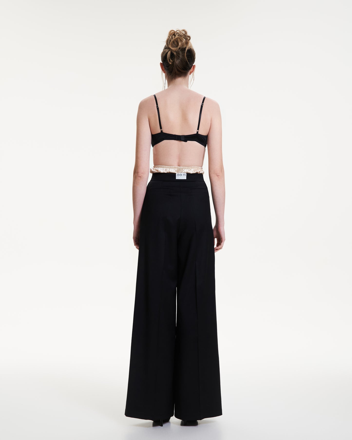 Wool tailored trousers