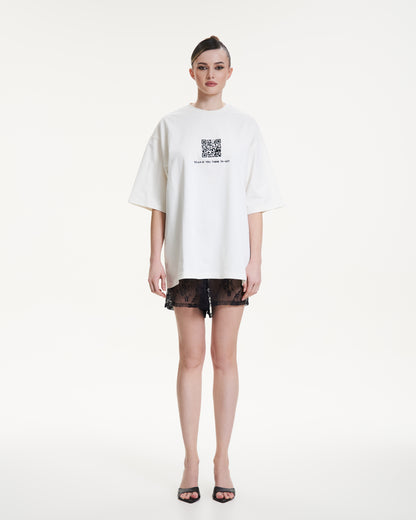 "Scan if you think I'm hot" boyfriend t-shirt